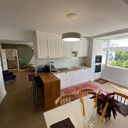 Cozy & Stylish Apartment Tirana Bagian luar foto