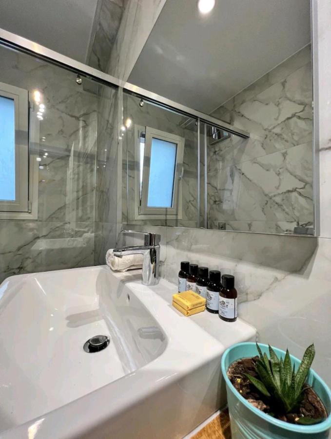 Cozy & Stylish Apartment Tirana Bagian luar foto