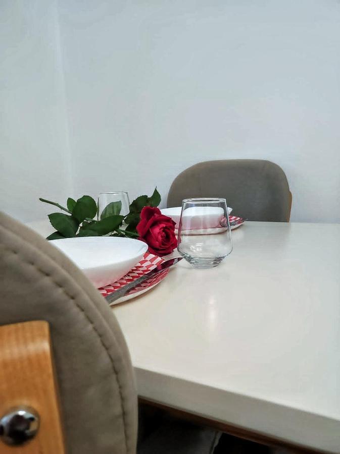 Cozy & Stylish Apartment Tirana Bagian luar foto