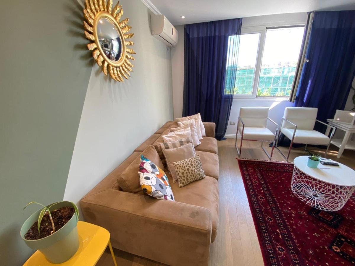 Cozy & Stylish Apartment Tirana Bagian luar foto