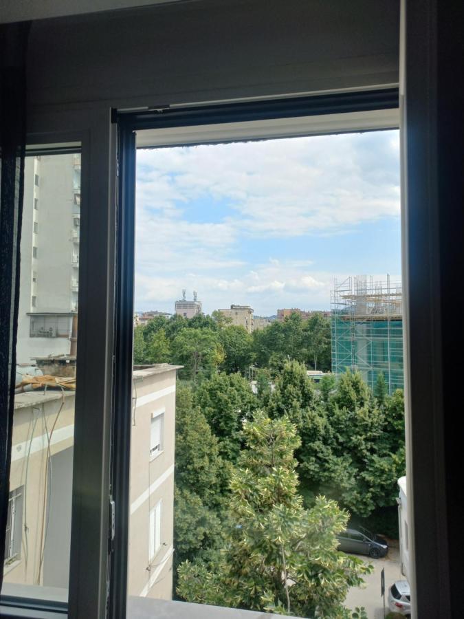 Cozy & Stylish Apartment Tirana Bagian luar foto